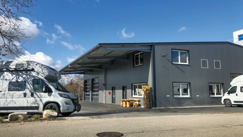 Neue Adresse: Paroz AG