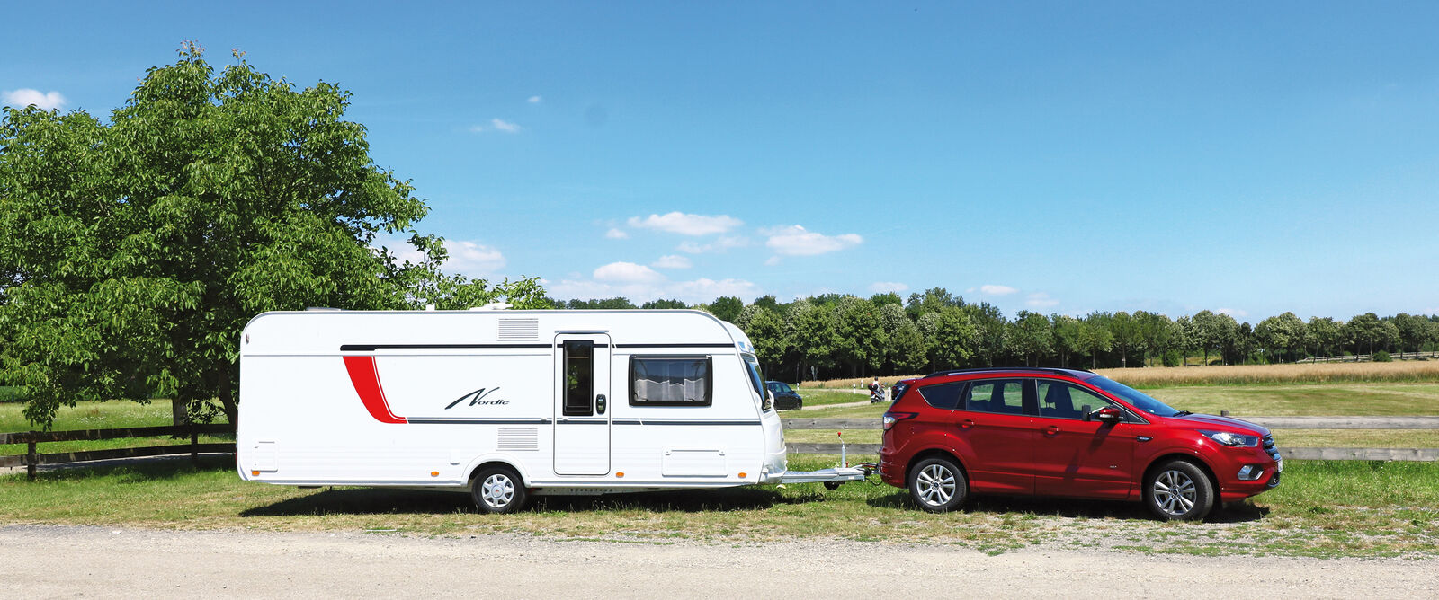 Der Aufbau des Averso Nordic 580 TS vom Hersteller Bürstner präsentiert sich im modernen Outfit.