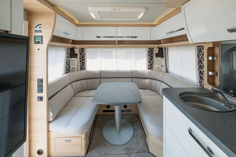 Klare Linien, viel Licht und eine stimmige Material-Auswahl zeichnen den umgestalteten Vivaldi aus.