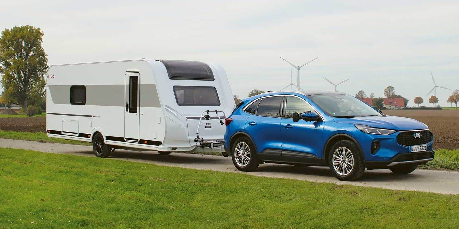 Le revêtement solide en fibres de verre tout autour, la fenêtre de toit marquante à l’avant et les lampes spéciales à l’arrière confèrent un aspect sportif à la Videro 580 D.