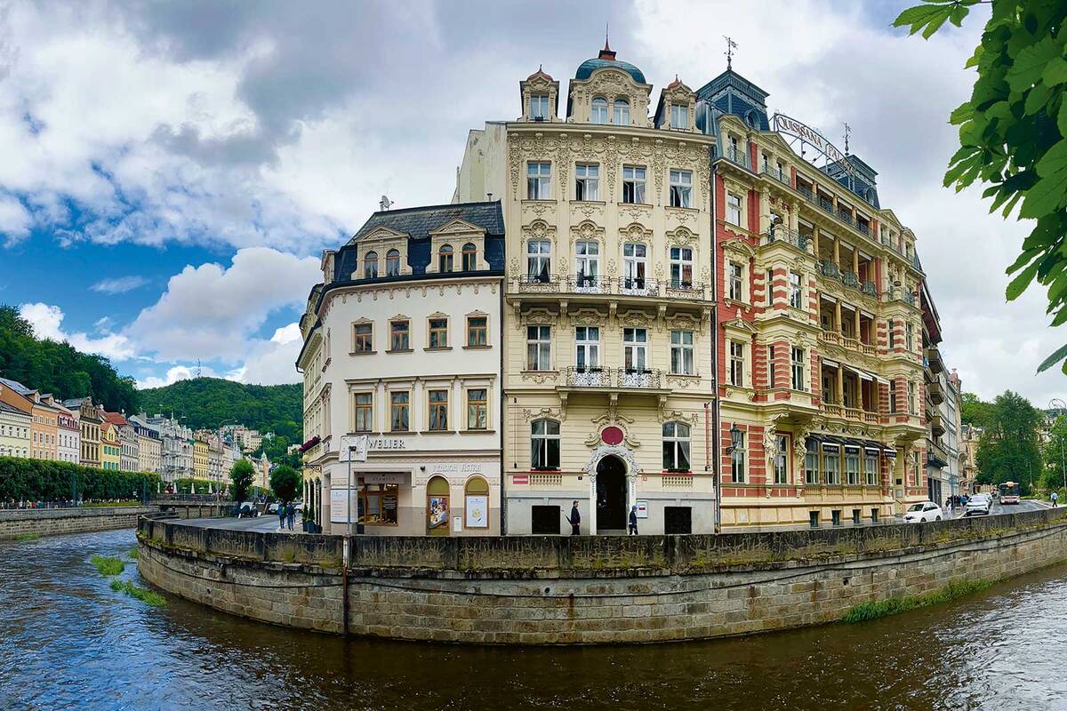 La monarchie danubienne se rendait autrefois en cure à Carlsbad. La vieille ville a conservé toute son élégance.