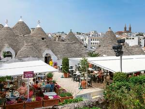 A Alberobello, certains des trulli abritent d'immenses restaurants.
