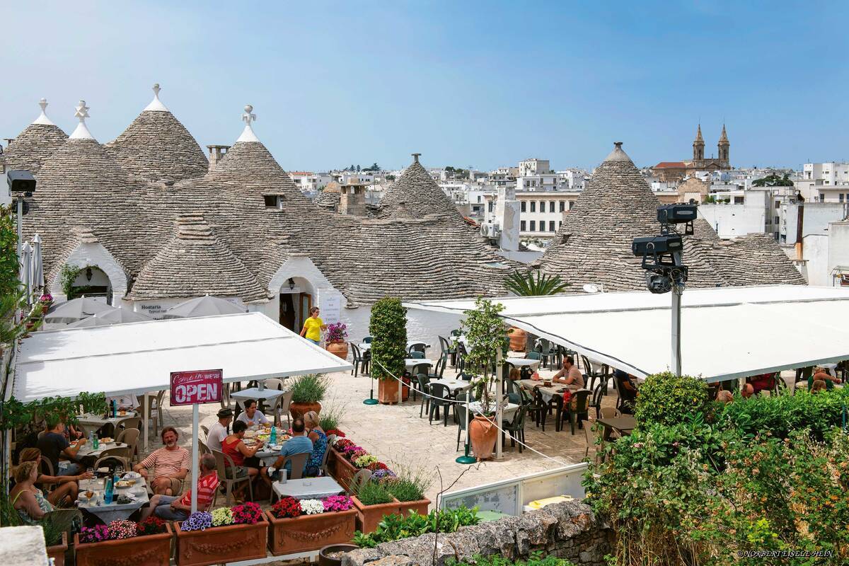A Alberobello, certains des trulli abritent d'immenses restaurants.