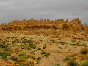 Kasbah La kasbah de Meski, un joyau historique au-dessus de la vallée du Ziz. – ein historisches Juwel oberhalb des Ziz-Tales.