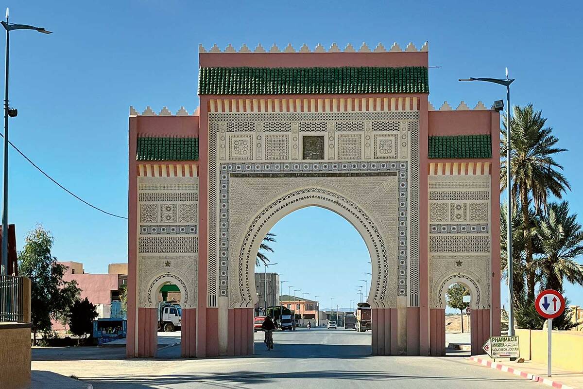 Das Stadttor von Rissani – Eingang zur historischen Wüstenstadt am Rande der Sahara.