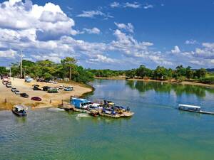 Petite aventure guatémaltèque : traversée du Río La Pasión en ferry.