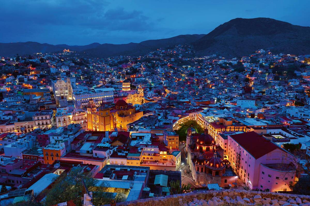 Guanajuato est l’une des fameuses villes d’argent du Mexique. Elle se trouve dans une vallée montagneuse à environ 2000 mètres d’altitude.