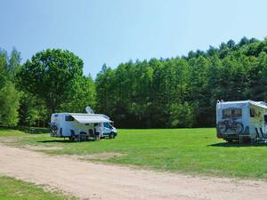 Avoir autant d’espace sur un camping rend le voyage particulièrement agréable.