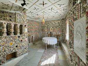 La maison de coquillages de Don Manuel Fulleda Alcara près d’Elche. Pour cinq euros, on peut visiter l’intérieur de la maison couverte de coquillages.