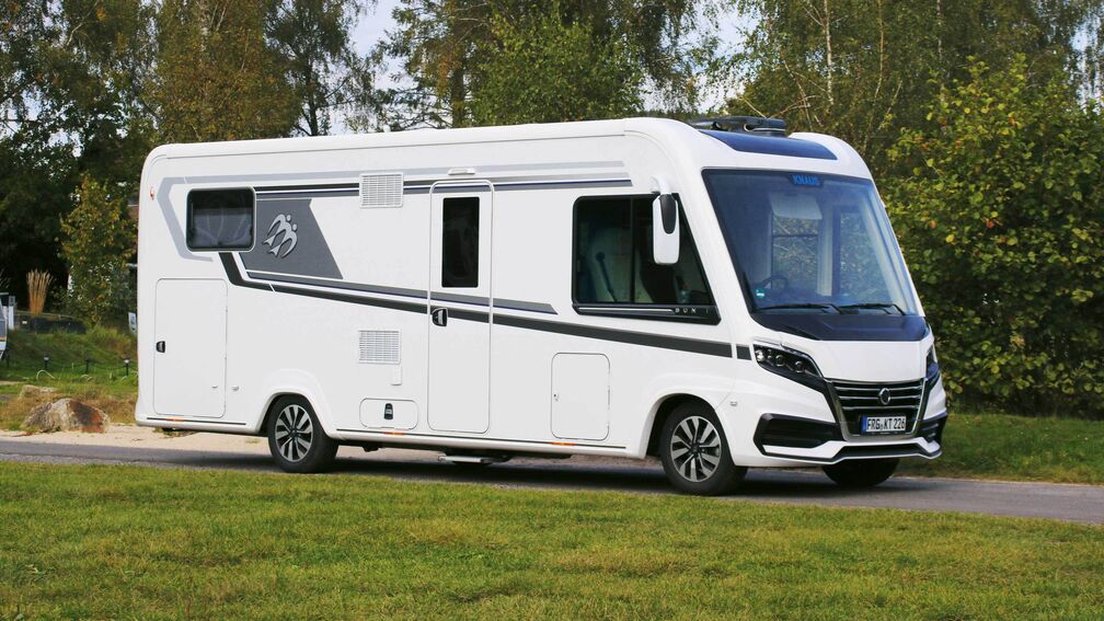 Fahraktiver eleganter Luxus-Liner von Knaus