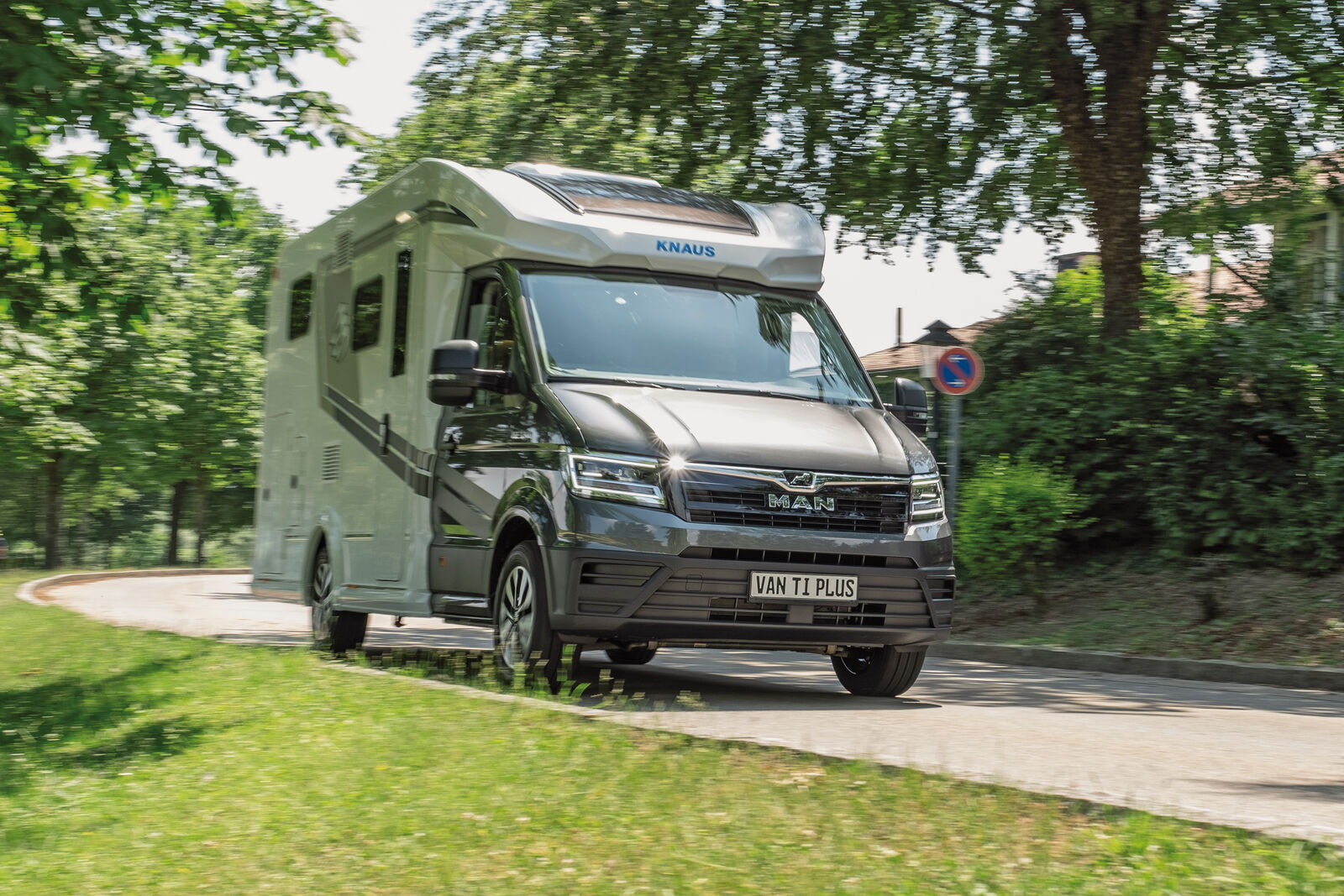 Mit dem Knaus Van TI Plus hat der Kunde die freie Wahl über die Antriebsart.