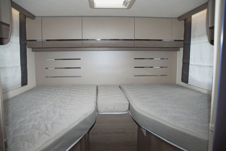 90 Zentimeter Breite haben die Einzelbetten im Heck zu bieten.