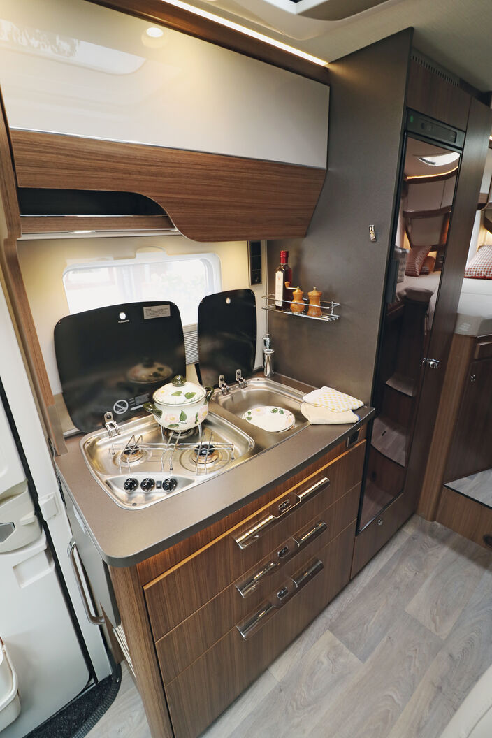 Mit ansprechender Optik und hoher Funktionalität präsentiert sich die kompakte Küche im ML T 580.