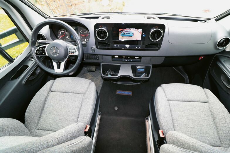 Das Armaturenbrett im Mercedes-Sprinter erreicht fast PKW-Niveau und  bietet alle relevanten Ausstattungsmerkmale.