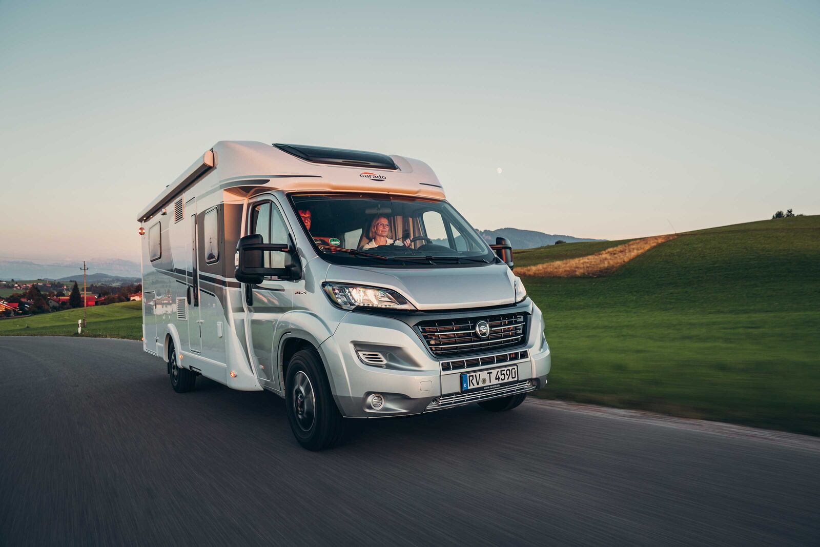 Camping-car profilé Carado T459.