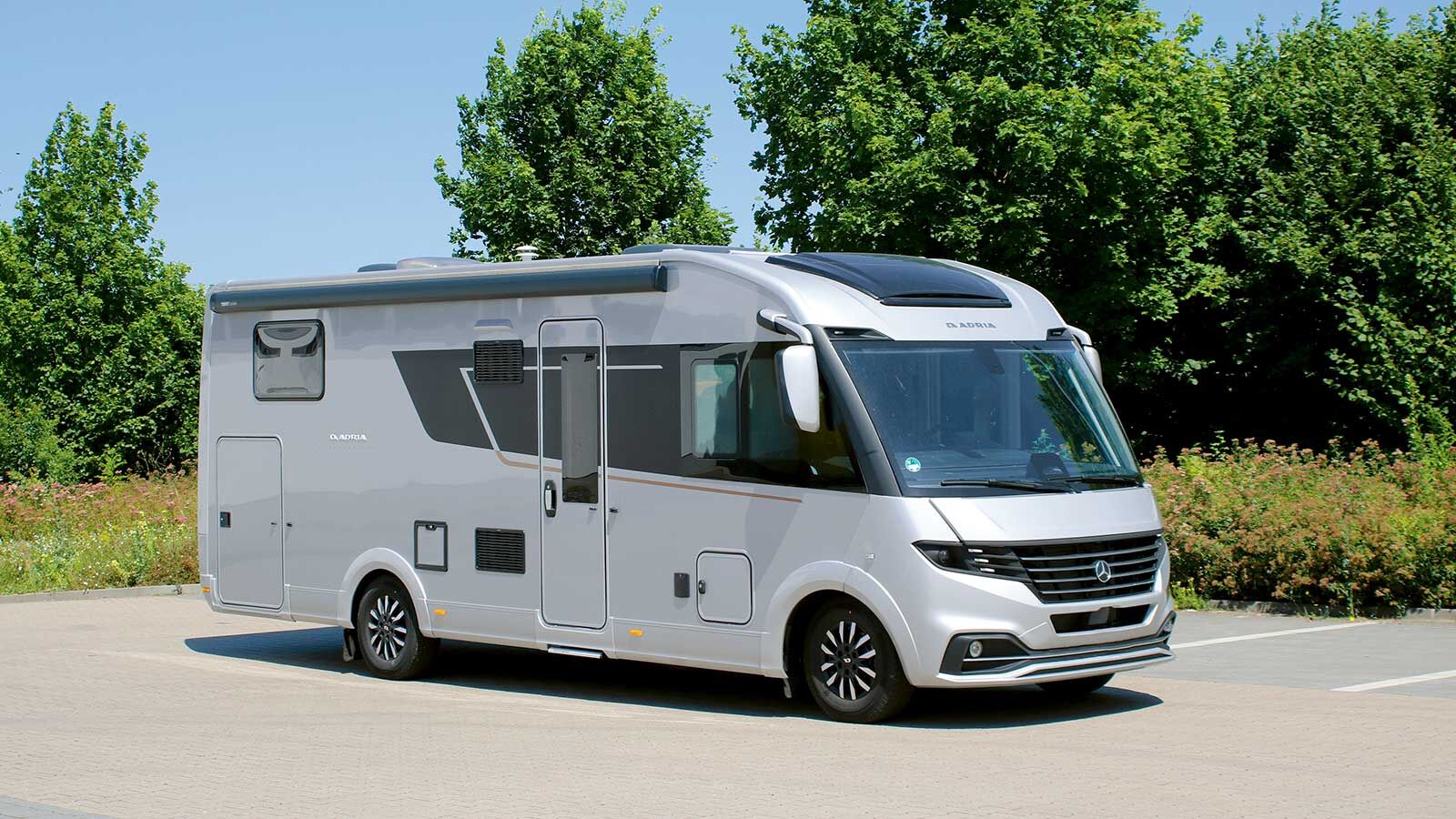 Die Test-Konfiguration des Supersonic 780 SL erwies sich als stimmiges Gesamtpaket, wobei hauptsächlich der exklusive Aussenauftritt, die Mercedes-Benz-Sprinter-Basis und die elegante Inneneinrichtung viele Punkte einheimsten.